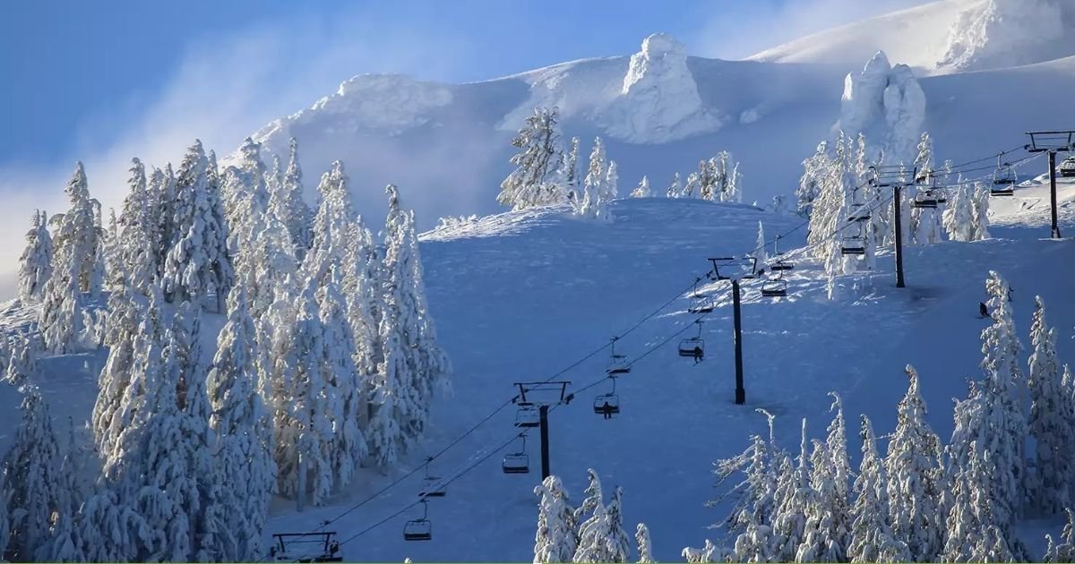 copy of articles thumbnail 1200 x 630 22 6.jpg?resize=412,275 - Boy, 13, Dies in ‘Devastating’ Snowboarding Accident on Oregon Mountain After He Was Reported Missing