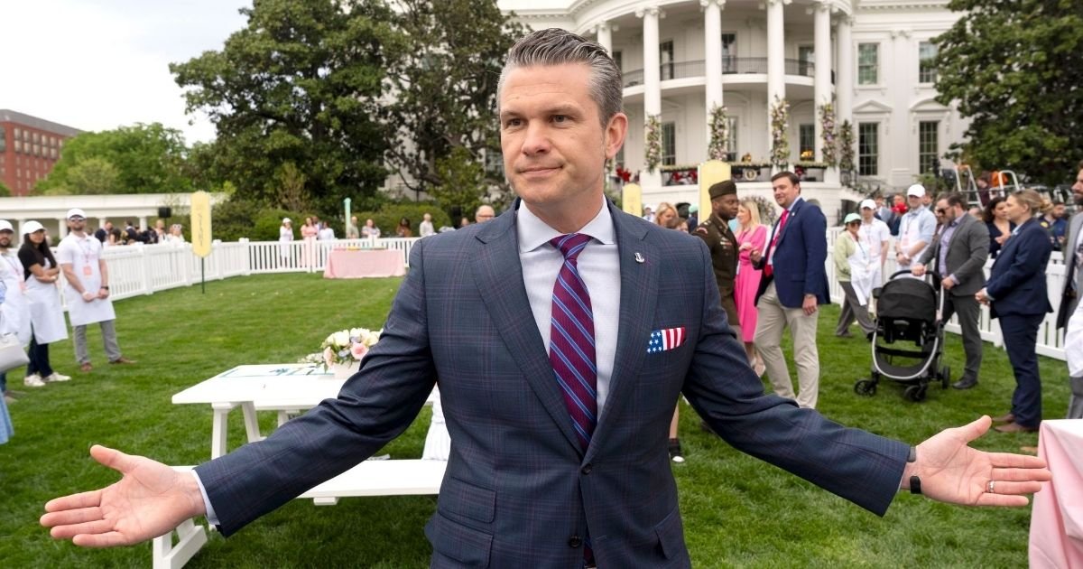 copy of articles thumbnail 1200 x 630 23 17.jpg?resize=412,275 - Trump Told to SACK Pete Hegseth Over Reports of SECOND War Plans Group Chat