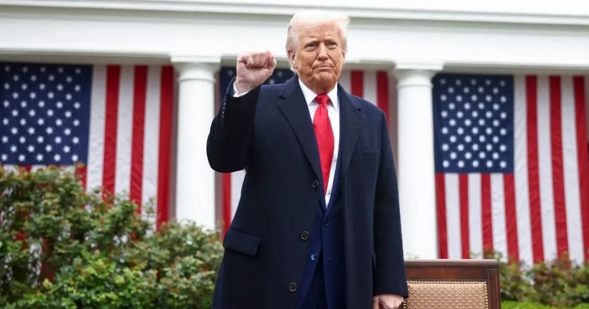 copy of articles thumbnail 1200 x 630 24 4.jpg?resize=412,232 - Trump's Loyal and Wealthy Supporters Party at Mar-a-Lago in 'Distasteful' Affair Despite Nation in Shambles Over Tariffs Hike Chaos