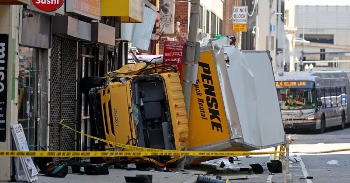 copy of articles thumbnail 1200 x 630 25.jpg?resize=412,232 - 6 Injured After Box Truck Crashes in Boston, Flips on Its Side: 'A Tragic Accident