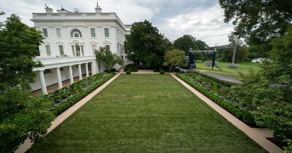 copy of articles thumbnail 1200 x 630 31.jpg?resize=412,275 - 'Stop Him Before It's Too Late!'- Trump’s Big, Beautiful, Mar-a-Lago-Inspired Renovation Plans for the White House Sparks Fury