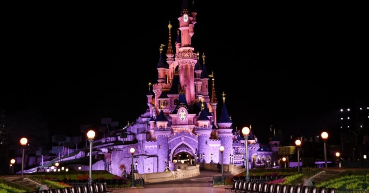 copy of articles thumbnail 1200 x 630 31 1.jpg?resize=412,232 - Wife Speaks Out After Husband's Plan to 'Hire' a Disabled Person so They Can Skip Lines at Disneyland