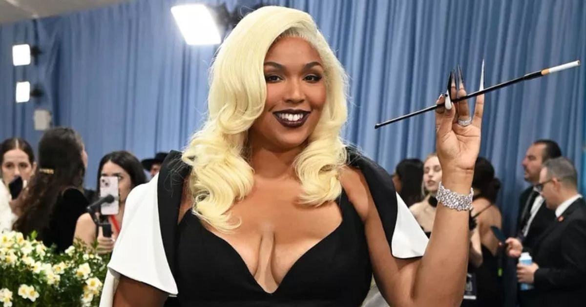 copy of articles thumbnail 1200 x 630 35 1.jpg?resize=412,232 - Lizzo Debuts Platinum Blonde Hair at 2025 Met Gala as She Shows Off Weight Loss in Curve-Hugging Gown