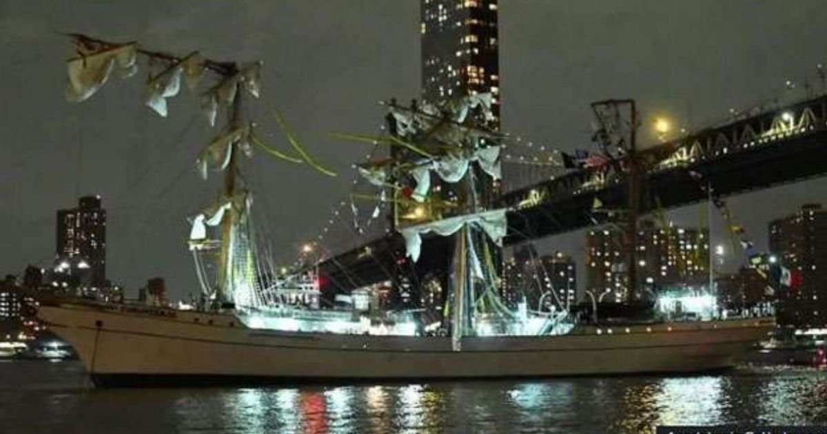 copy of articles thumbnail 1200 x 630 36 3.jpg?resize=412,232 - Mass Casualty Incident Declared After Mexican Navy Ship CRASHES Into Brooklyn Bridge