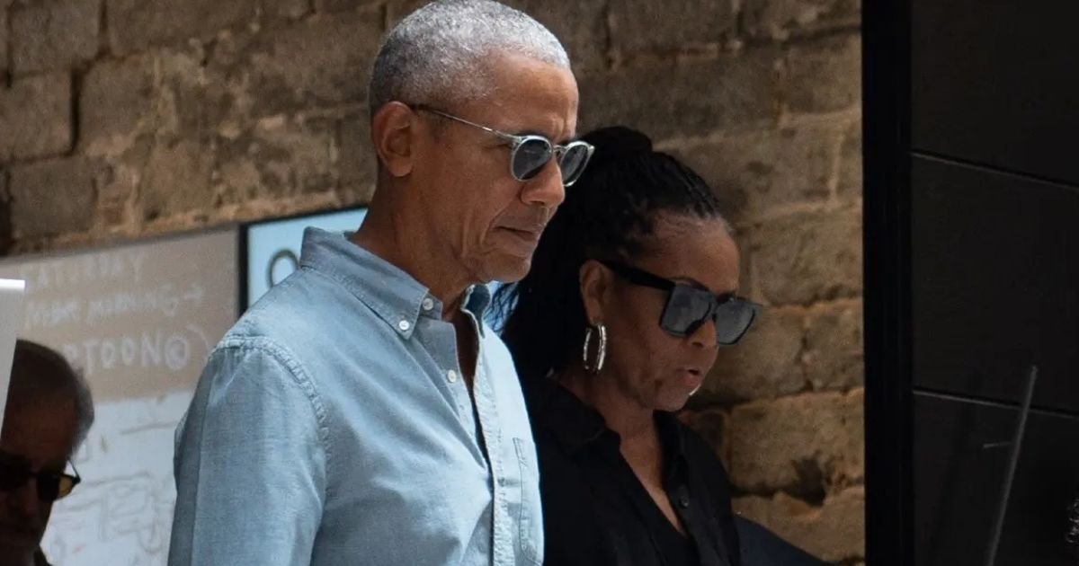Barack and Michelle Obama’s Former Martha’s Vineyard Summer Home Lists for $39 Million — as Divorce Rumors Ramp Up copy of articles thumbnail 1200 x 630 46 1.jpg?resize=436,290 - Barack and Michelle Obama’s Former Martha’s Vineyard Summer Home Lists for $39 Million — as Divorce Rumors Ramp Up