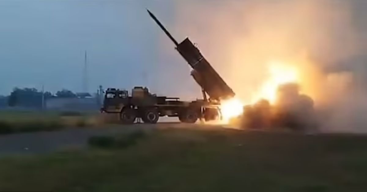 copy of articles thumbnail 1200 x 630 62.jpg?resize=412,275 - Explosions Heard In Kashmir Just Hours After Pakistan and India Agreed to Trump-Brokered Ceasefire