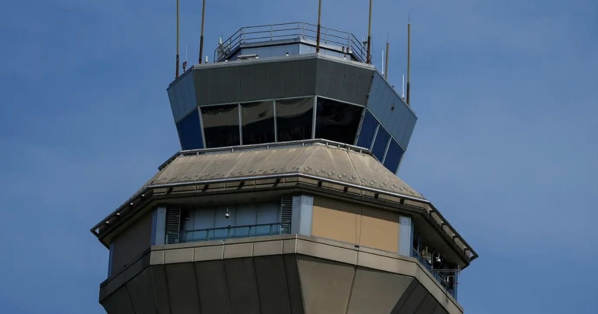 copy of articles thumbnail 1200 x 630 89.jpg?resize=412,232 - NJ Air Traffic Controller Reveals Why He Went on ‘Trauma Leave’: ‘Don’t Want to be Responsible for Killing 400 People’
