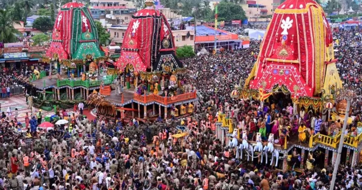copy of articles thumbnail 1200 x 630 2025 06 30t154626 417.jpg?resize=412,232 - 3 Killed, More Than a Dozen Others Hospitalized After Sudden Stampede at Popular Festival