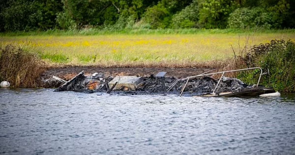copy of articles thumbnail 1200 x 630 76.jpg?resize=366,290 - Boat 'Explodes' On River Thames Leaving Nine Injured Including Baby