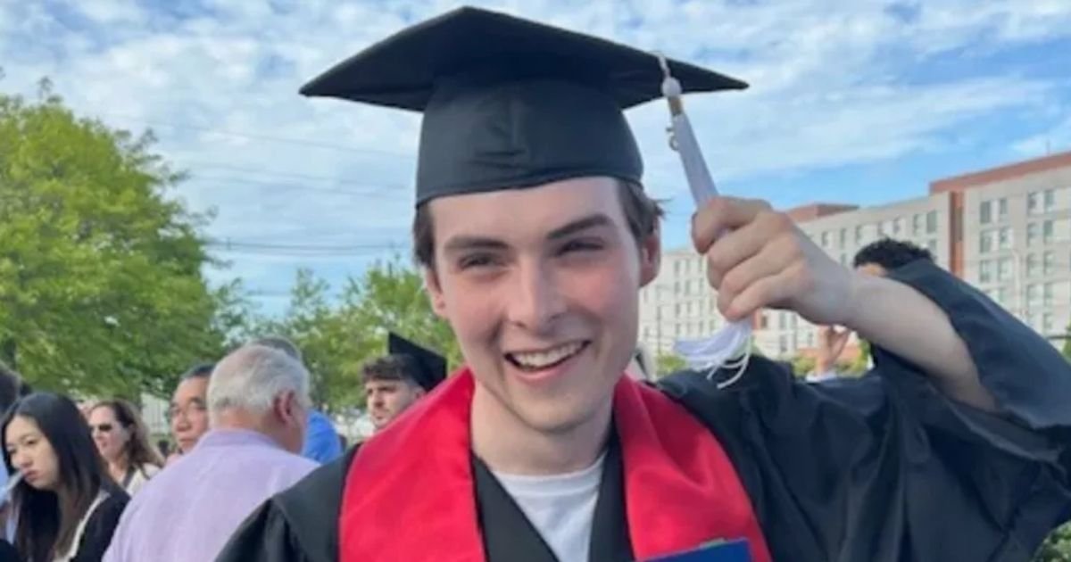 copy of articles thumbnail 1200 x 630 91.jpg?resize=366,290 - 22-Year-Old Dies from Peanut Allergy Days After Graduation: 'Had His Whole Life Ahead of Him'