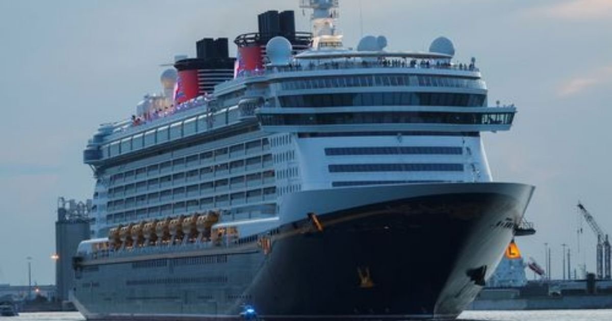 copy of articles thumbnail 1200 x 630 2025 07 01t142900 760.jpg?resize=412,232 - Father Jumps Overboard To Save Daughter After She Fell From Disney Cruise Ship