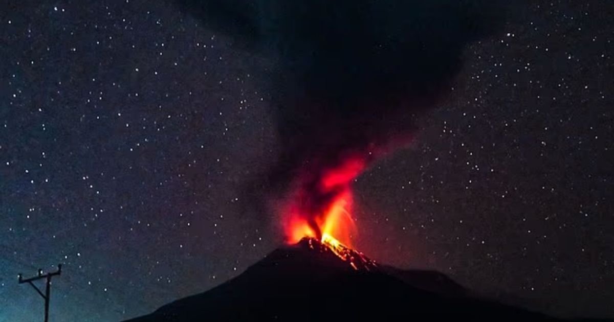 copy of articles thumbnail 1200 x 630 2025 07 07t151918 432.jpg?resize=412,232 - International Flights in Chaos AGAIN After Volcano Eruption Sends Ash As High As 18km Into Sky