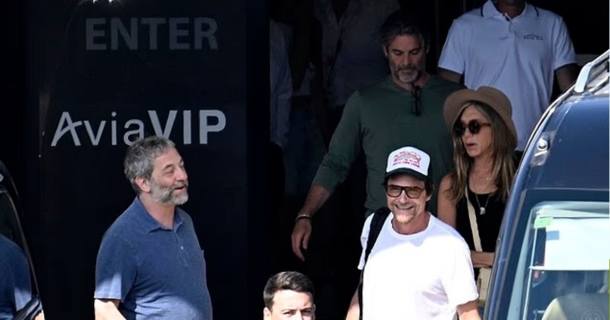 copy of articles thumbnail 1200 x 630 2025 07 08t155708 980.jpg?resize=412,232 - Jennifer Aniston Goes Public with Handsome HYPNOTIST Who Quietly Cast a Spell On Her Years Ago