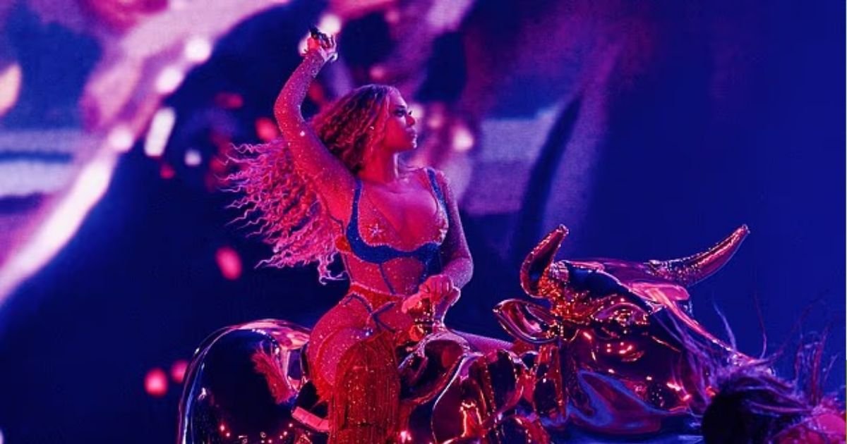 copy of articles thumbnail 1200 x 630 2025 07 08t160340 803.jpg?resize=412,232 - Beyonce Makes Shocking Appearance In Skimpy Lingerie During Houston Performance