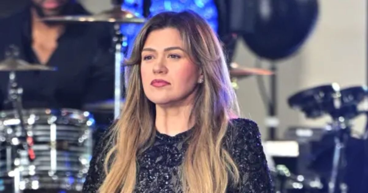 copy of articles thumbnail 1200 x 630 2025 07 10t162958 476.jpg?resize=412,275 - 'She's Walking on Thin Ice!'- Kelly Clarkson Is Not Doing Well Mentally As Star CANCELS All Shows Abruptly