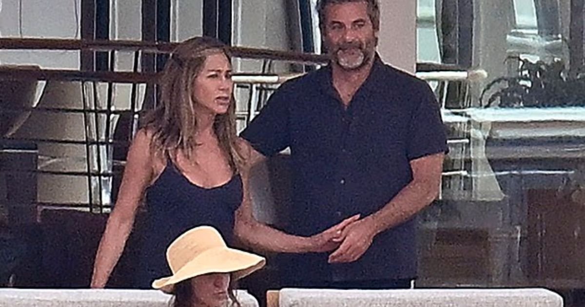 copy of articles thumbnail 1200 x 630 2025 07 12t213025 824.jpg?resize=412,232 - Jennifer Aniston Finds Love Again As She’s Seen In New Intimate Pictures with Hot New Lover