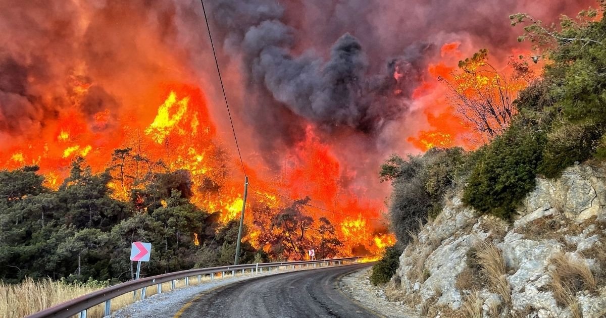 copy of articles thumbnail 1200 x 630 2025 07 25t155652 971.jpg?resize=412,232 - Raging Wildfires Kill at Least 10 Firefighters and Rescue Workers As Red Alert Issued for Tourists