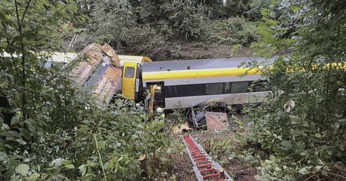 copy of articles thumbnail 1200 x 630 2025 07 28t030556 198.jpg?resize=412,232 - At Least 4 DEAD & Dozens Injured After Train Crash