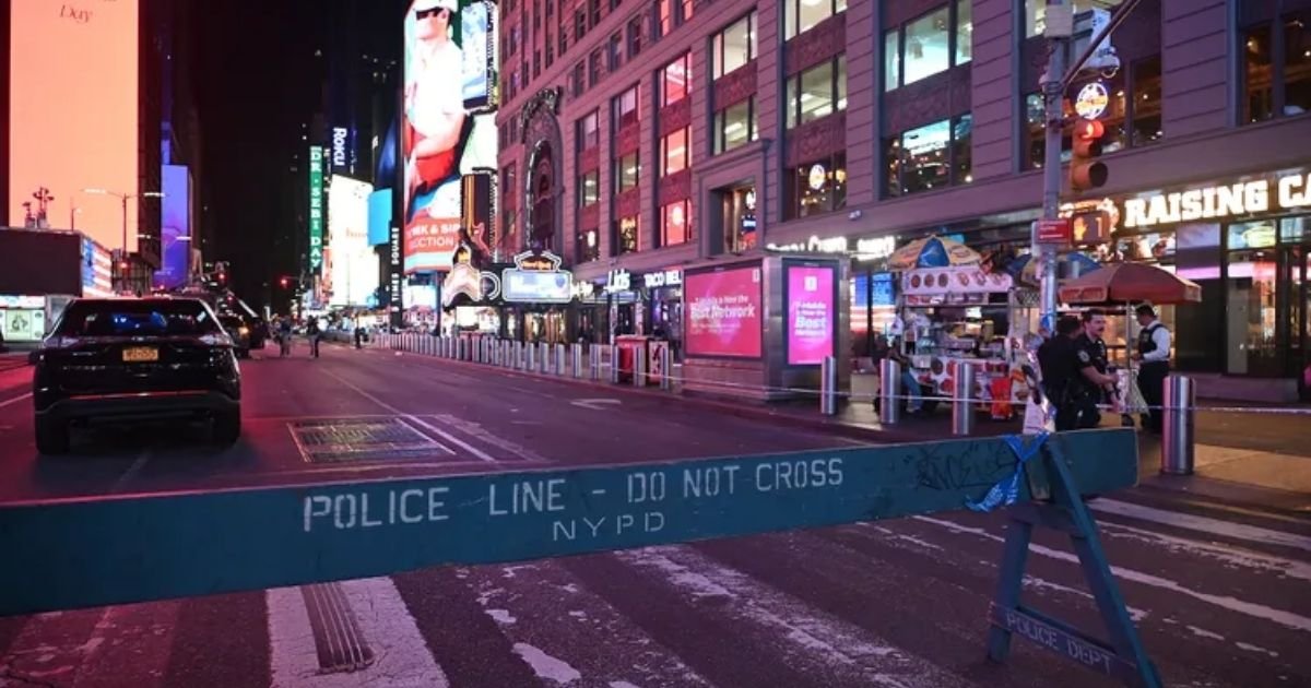 copy of articles thumbnail 1200 x 630 100 3.jpg?resize=412,275 - Multiple People Injured in New York City’s Times Square After Gunman Opens Fire