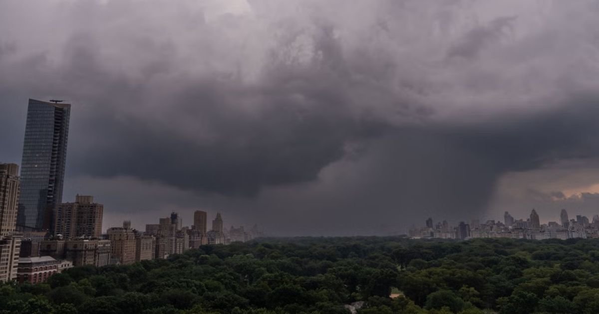copy of articles thumbnail 1200 x 630 2025 08 01t211949 866.jpg?resize=412,232 - New York & New Jersey Declare ‘State of Emergency’ After Extreme Weather
