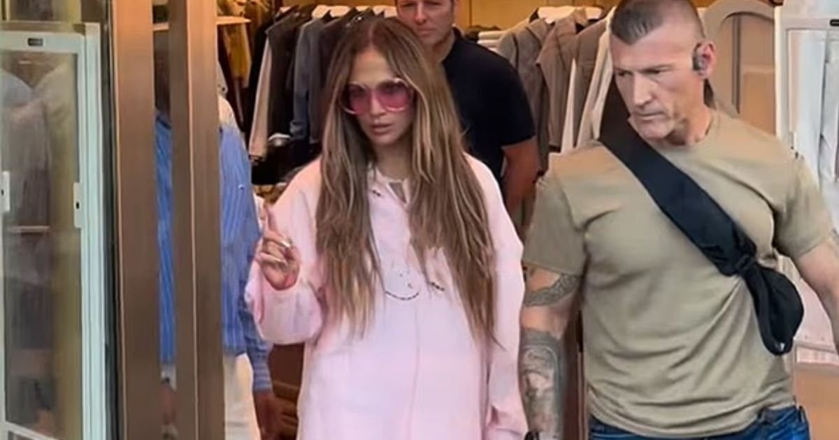 copy of articles thumbnail 1200 x 630 2025 08 08t154827 979.jpg?resize=412,232 - Jennifer Lopez FURIOUS as star REFUSED entry into Chanel store after security 'failed to recognise her'