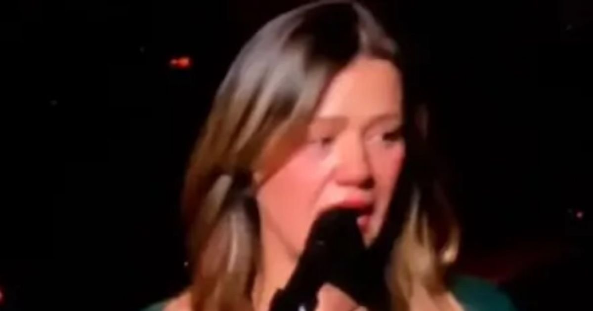 copy of articles thumbnail 1200 x 630 2025 08 13t151832 816.jpg?resize=412,232 - Kelly Clarkson’s heartache for her kids after ex’s death is fueled by her own troubled childhood