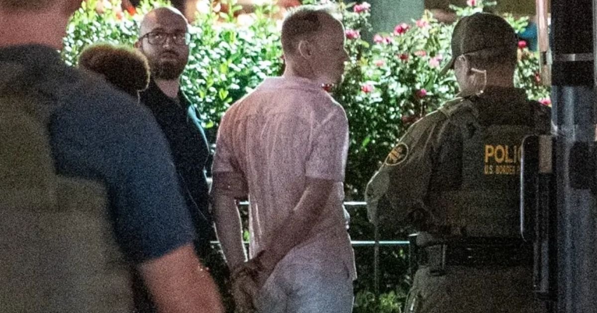 copy of articles thumbnail 1200 x 630 2025 08 15t151314 646.jpg?resize=412,232 - DC sandwich slinger ID’d as DOJ employee, fired from position after hurling sub at federal agent