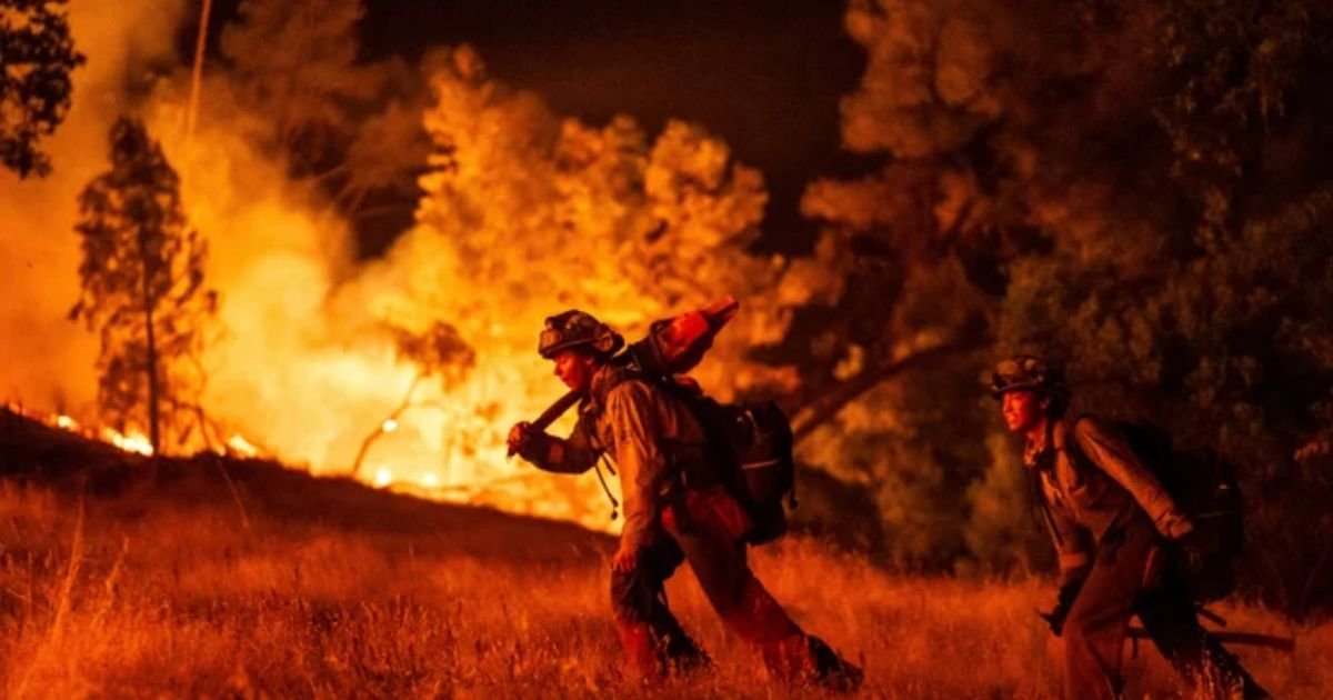 copy of articles thumbnail 1200 x 630 2025 08 25t153047 467.jpg?resize=412,232 - Wildfires in California and Oregon grow, prompting evacuations and warnings