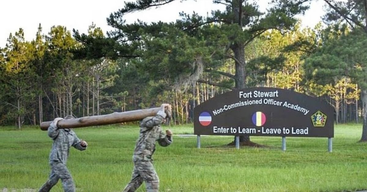 copy of articles thumbnail 1200 x 630 95 1.jpg?resize=412,232 - Active shooter guns down FOUR people at Georgia Army base as more casualties feared