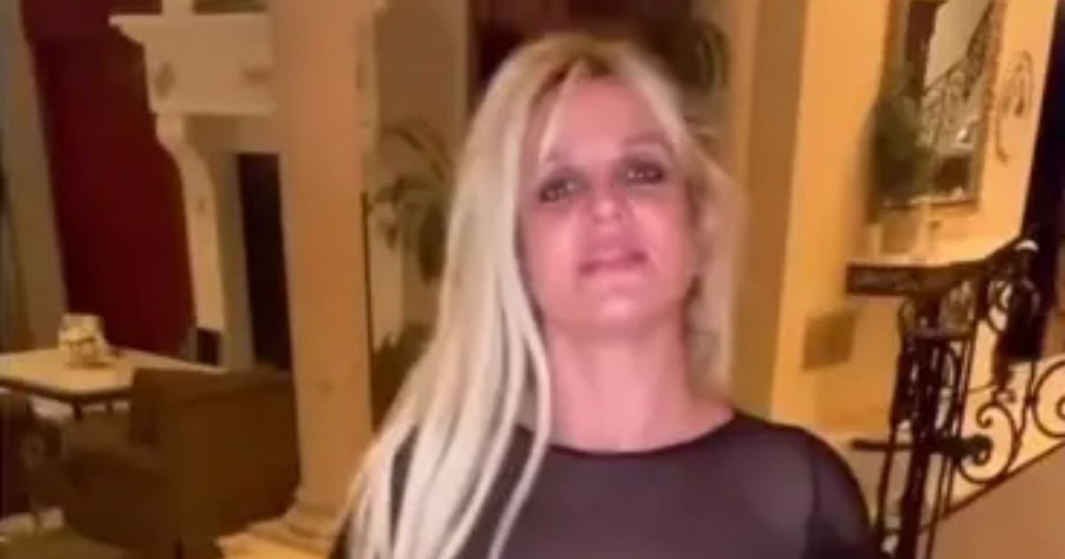 copy of articles thumbnail 1200 x 630 2025 09 09t150440 027.jpg?resize=412,232 - Britney Spears’ friends, family worried as singer is living in messy mansion covered in dog poop and posing without clothes