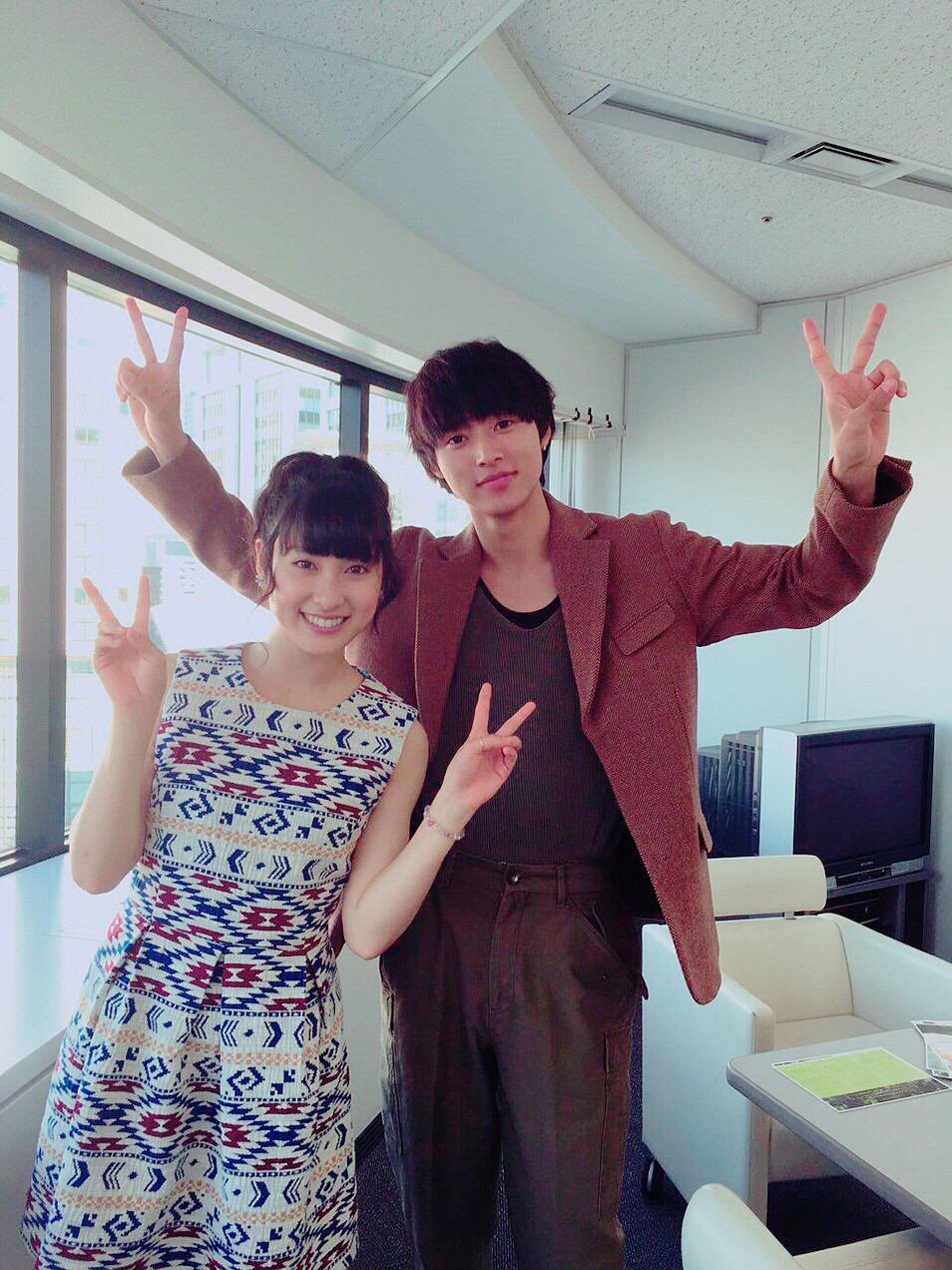 山崎賢人と土屋太鳳は今も熱愛中 Hachibachi 山崎賢人と土屋太鳳は今も熱愛中 Hachibachi
